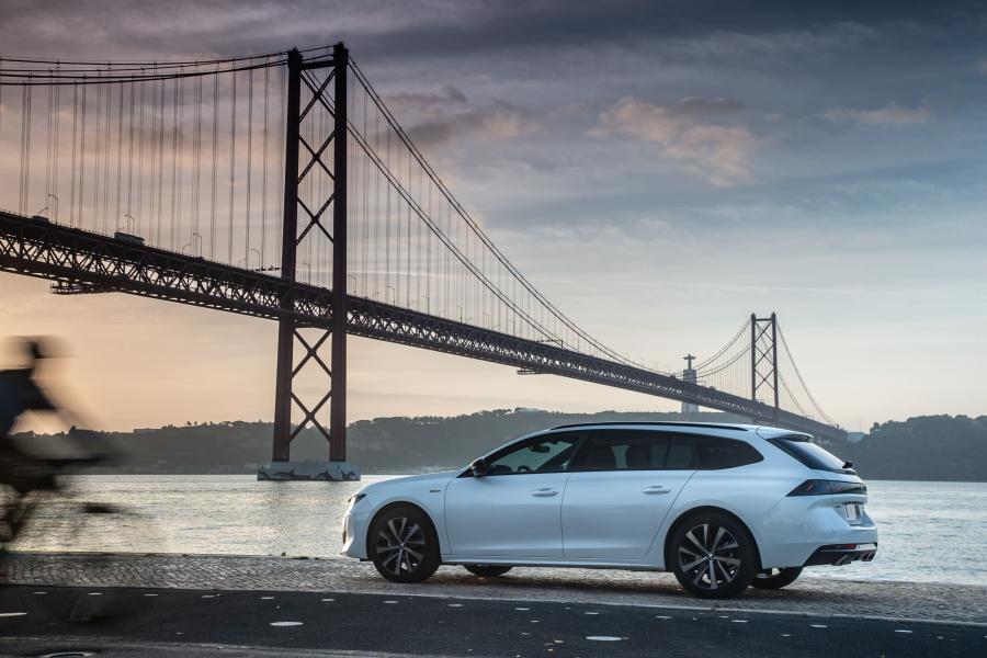  Peugeot 508 SW GT Line 2018 года  (WW) (фото 34 из 43)